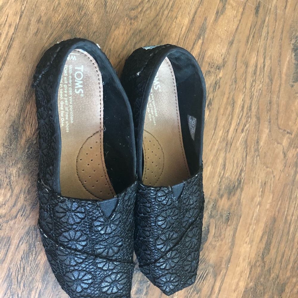 Toms Women Black Classic Slip On